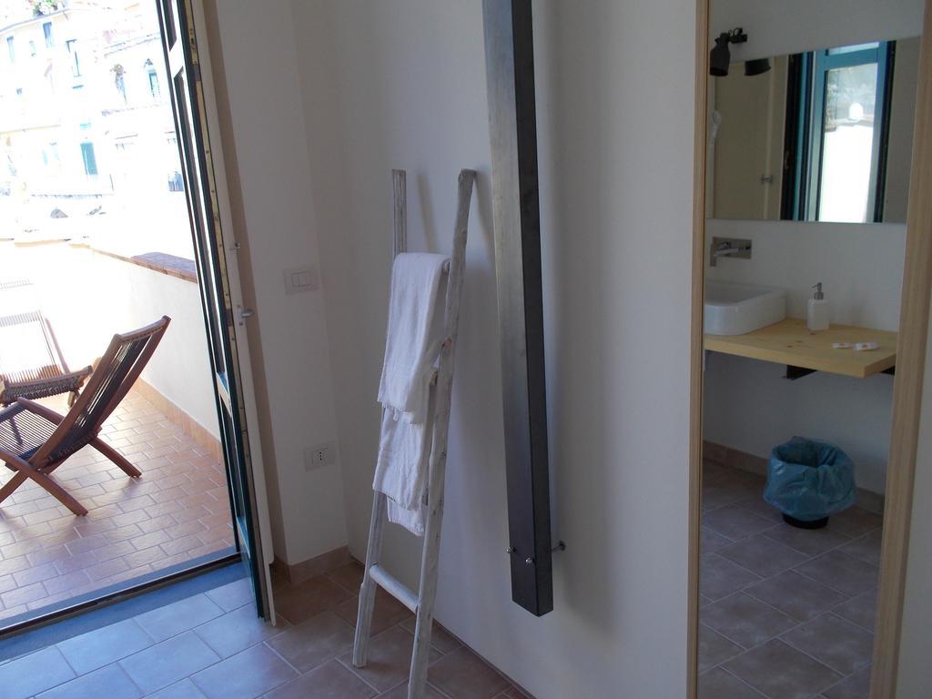 Le Stanze Del Poeta Hotell Salerno Exteriör bild