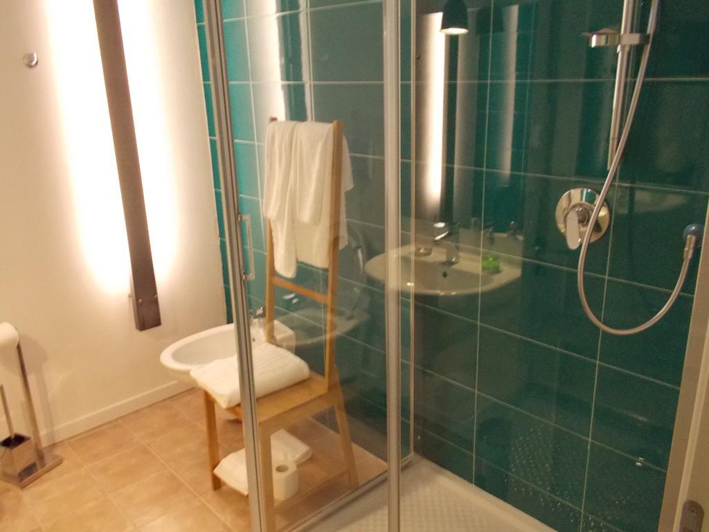 Le Stanze Del Poeta Hotell Salerno Exteriör bild